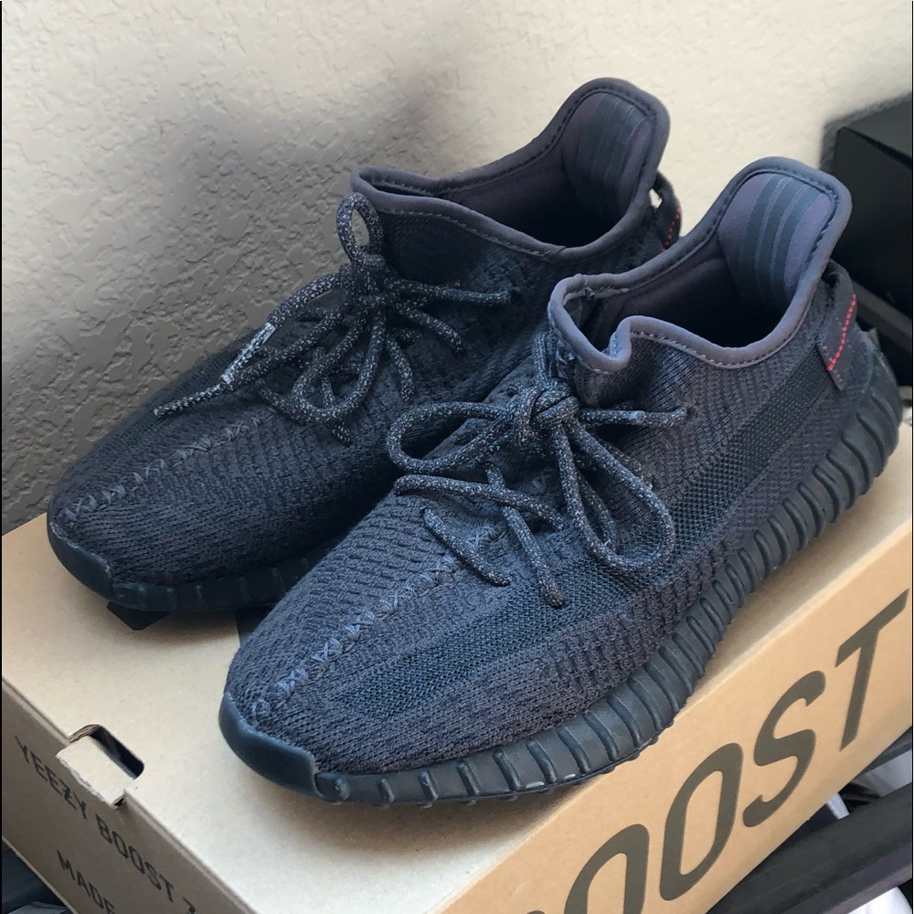 Black Yeezy 350
